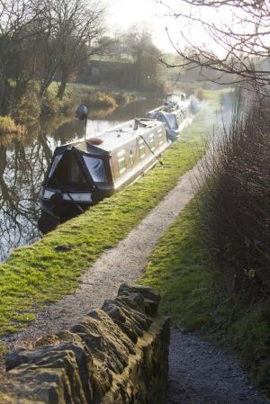 scholar green canal barge 2 sm.jpg